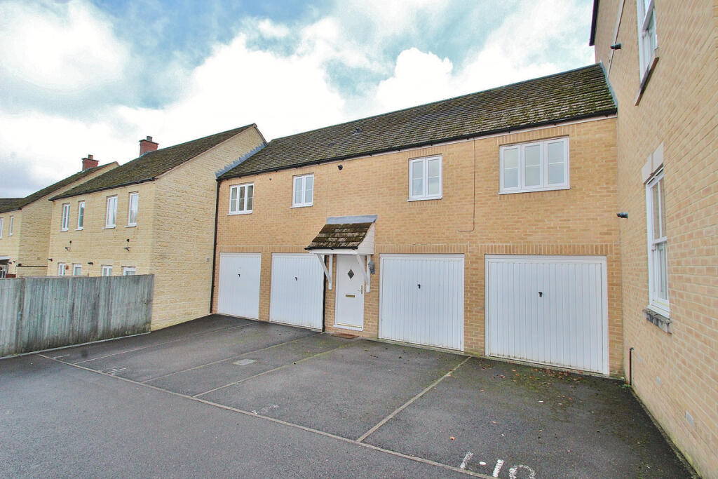 Main image of property: Stenter Mews, Witney, OX28
