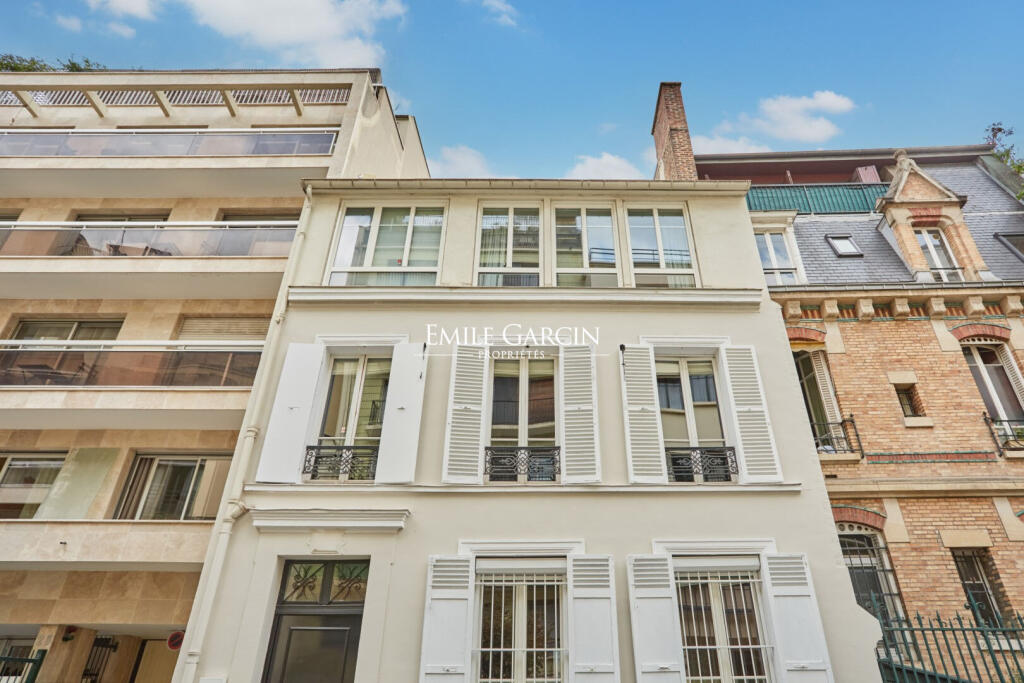 Main image of property: Paris-Isle of France, Paris, Paris 16