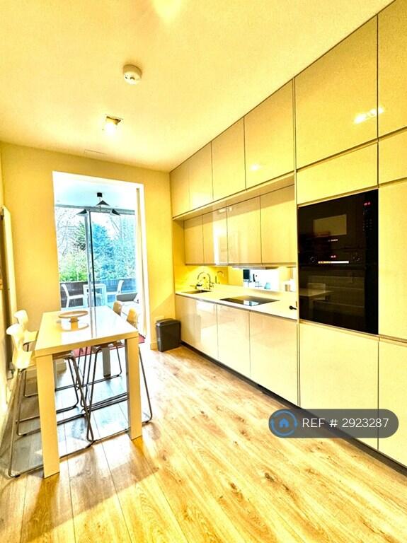 Main image of property: Battersea Park Road, London, SW8