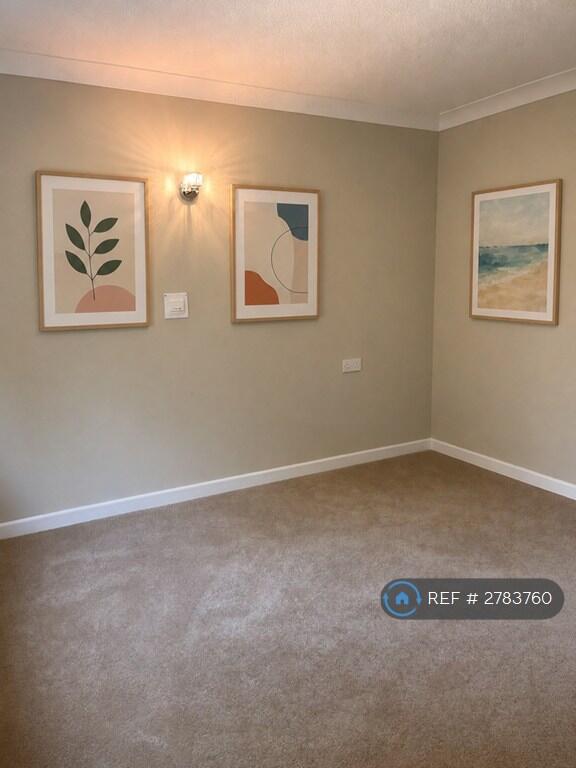 Apartment in Guildford - More
