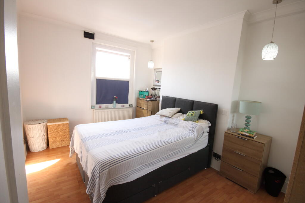 Apartment in London, Kilburn - View 3