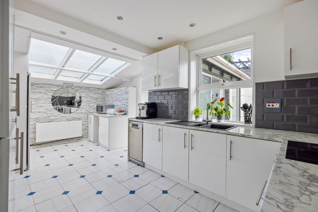 House in Torquay - View 2