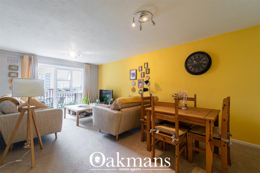 Apartment in Birmingham, West Midlands - More