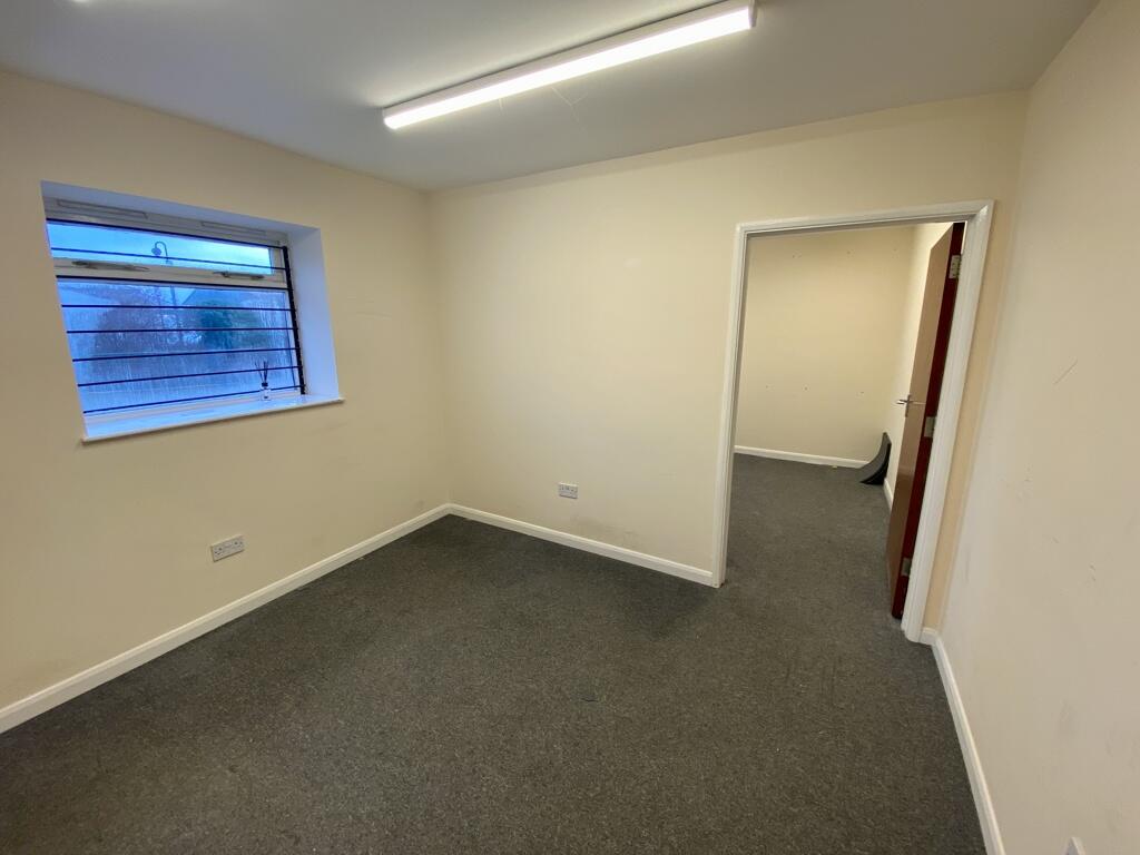 Main image of property: Unit B4, Barton Industrial Estate, Faldo Road, Barton-Le-Clay, Bedford, Bedfordshire, MK45