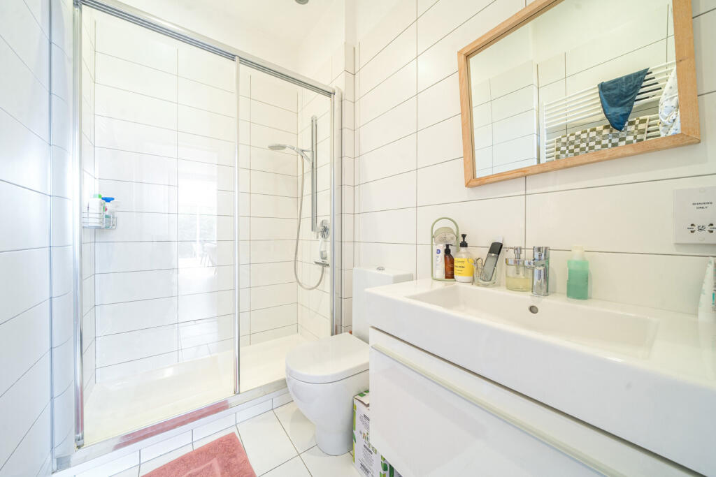 Apartment in London - View 5