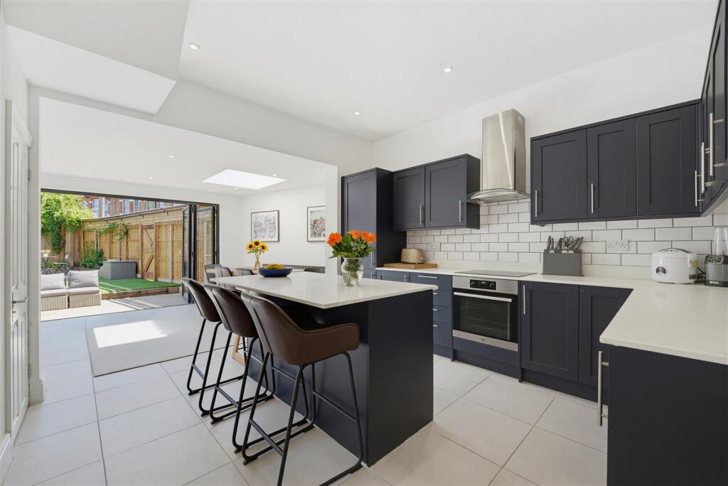 House in London - View 4