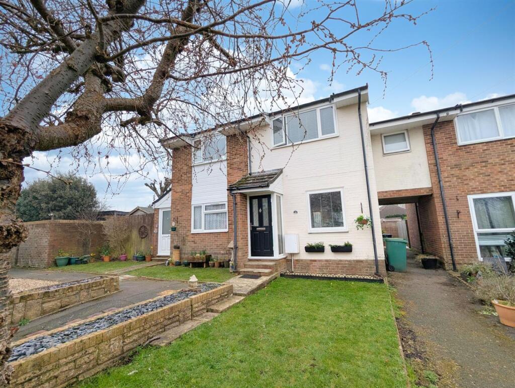 Main image of property: Sea Close, Lake