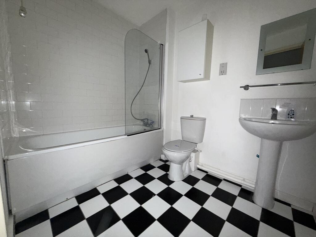 Apartment 38, Park West, Derby Road, Nottingham, Nottinghamshire NG7 1LU photo 4