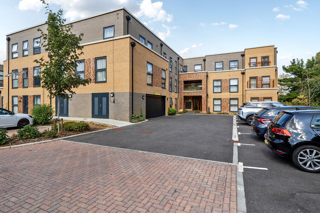 Main image of property: Cornwall Gardens, Taplow, Maidenhead, SL6