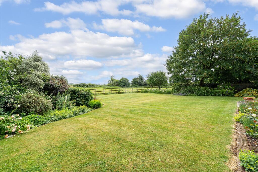 House in Basingstoke and Deane, North Oakley, Hannington - View 4