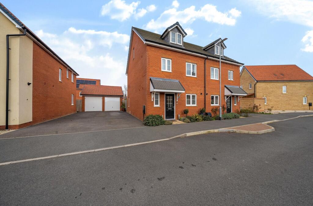 Main image of property: Airedale Gardens, Houghton Regis, Dunstable