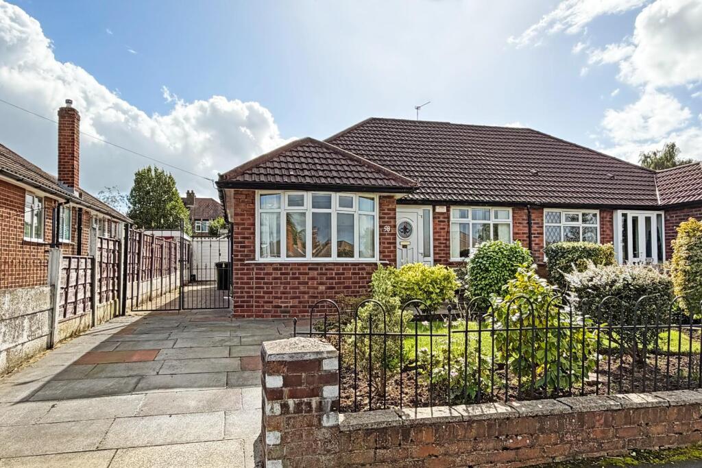 Main image of property: Shaftesbury Avenue, Timperley