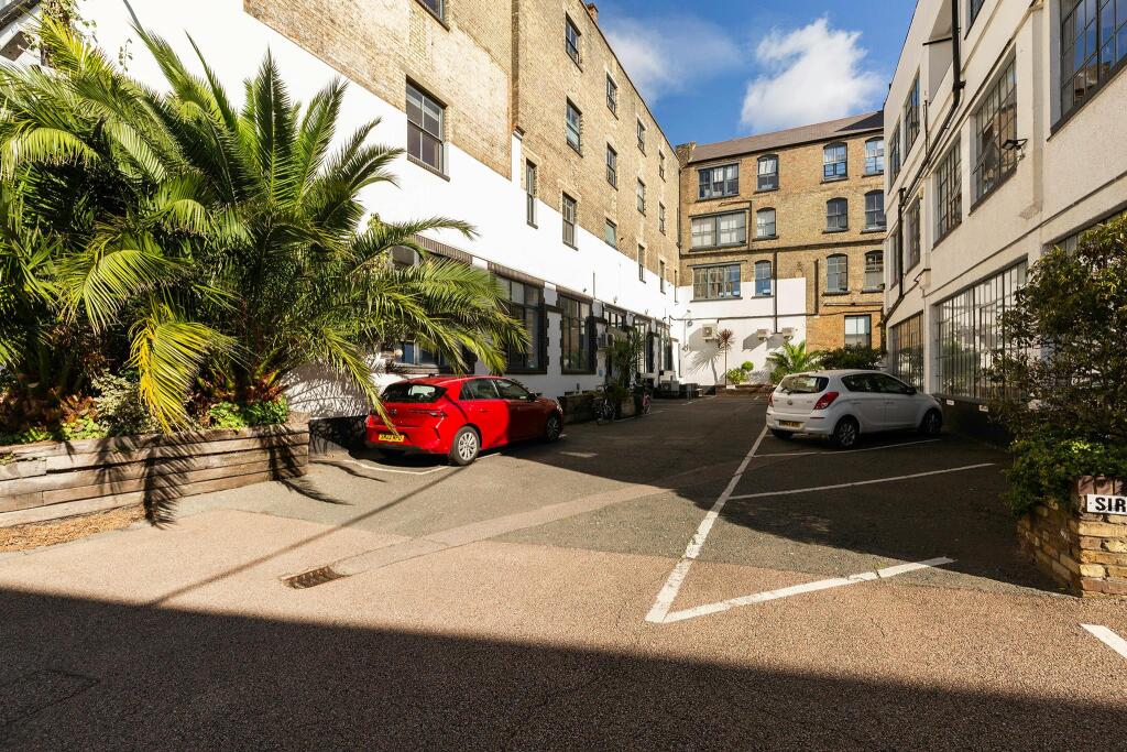 Canonbury Yard 29.jpg
