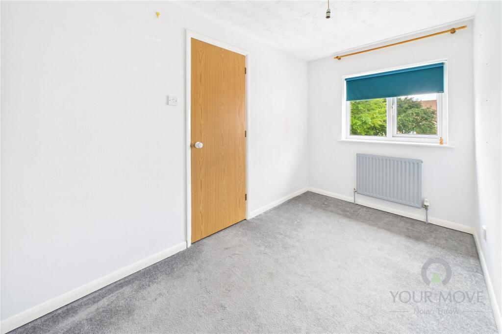 House in Kettering, Brambleside - More