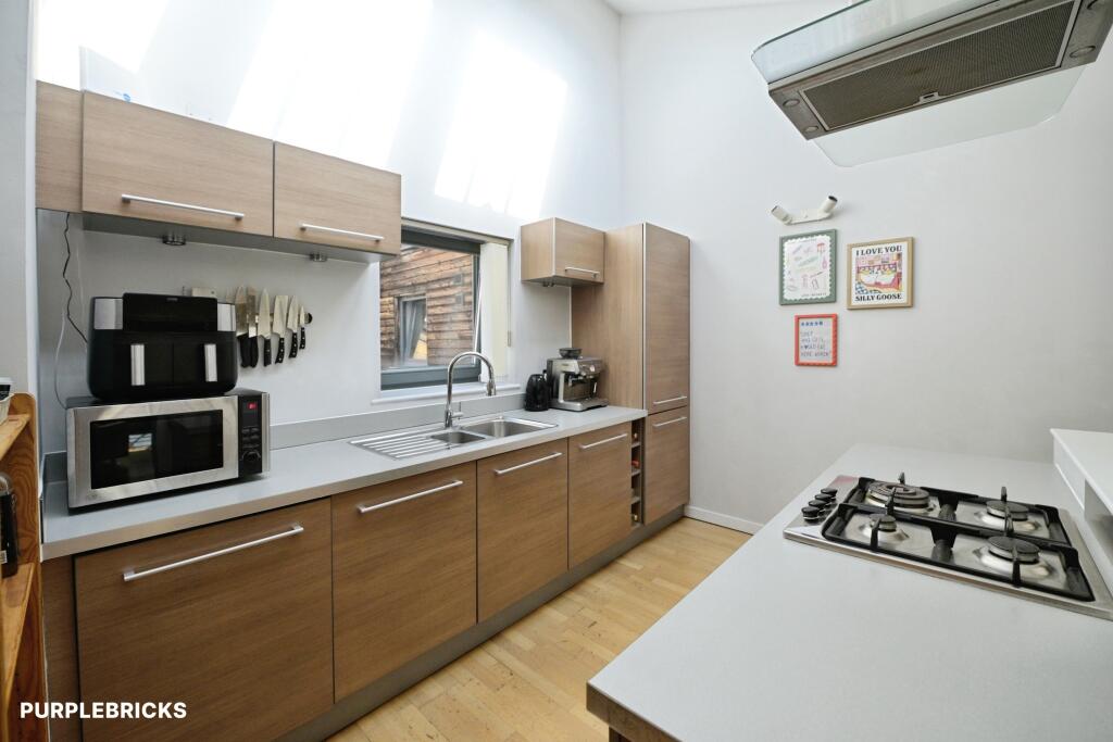 Apartment in London - View 5