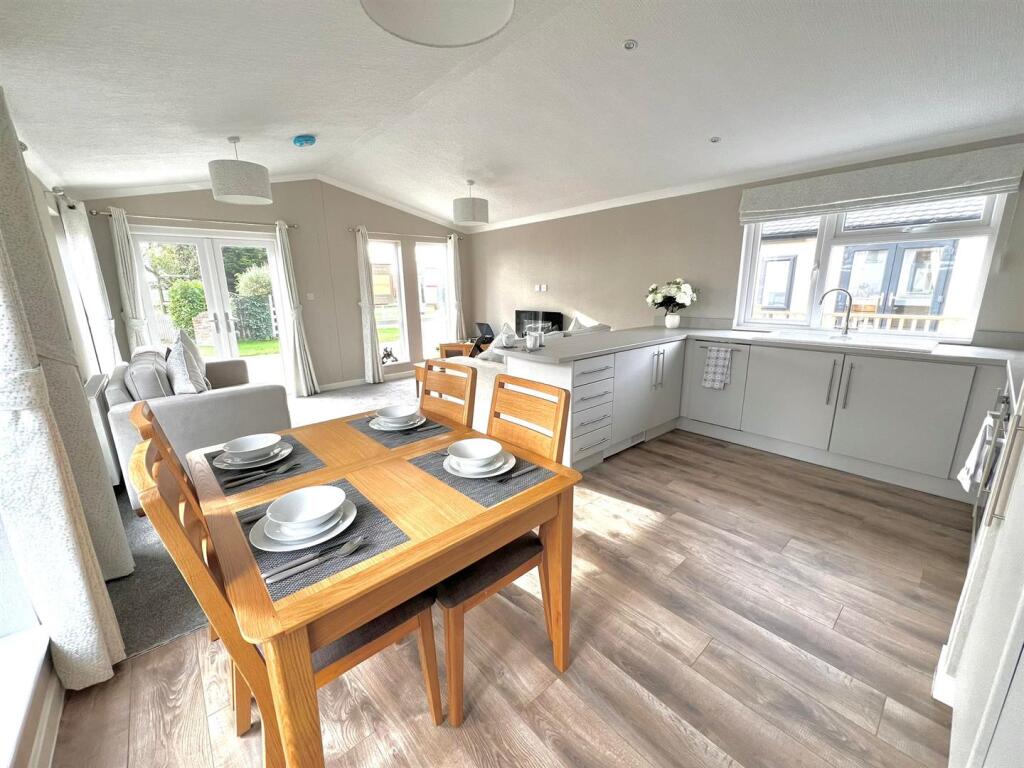 Sandholme Lane, Leven, Beverley photo 3