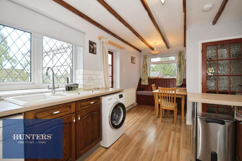 House in Chesterfield, Loundsley Green - More