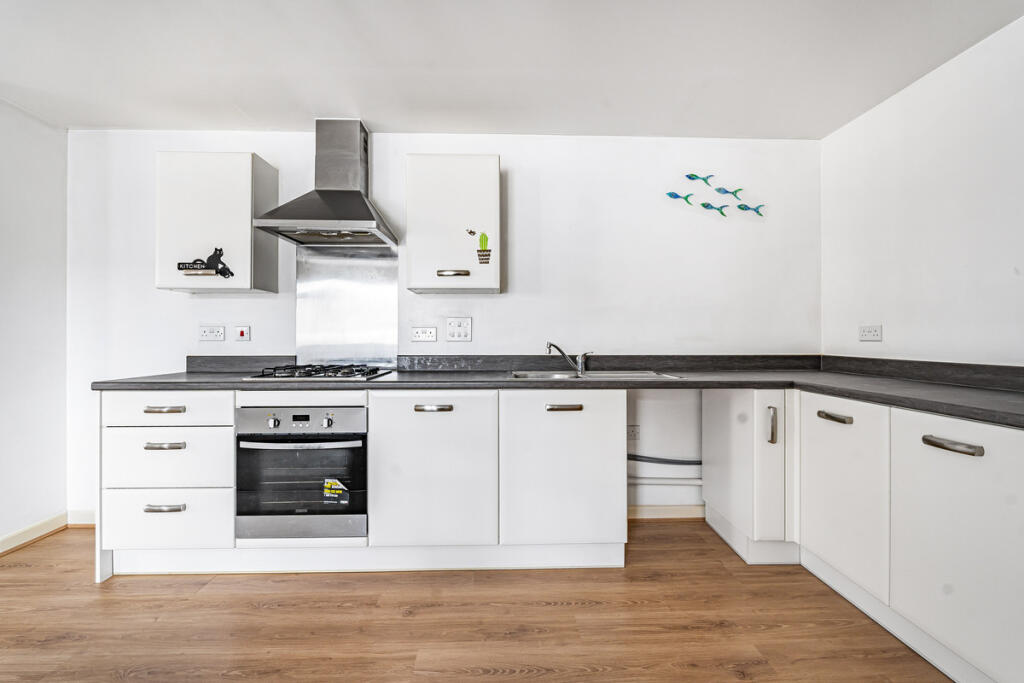 Apartment in Truro - View 4