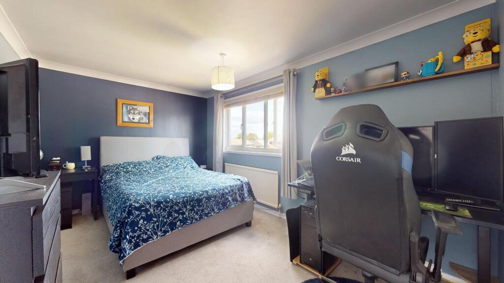 House in Dartford - More