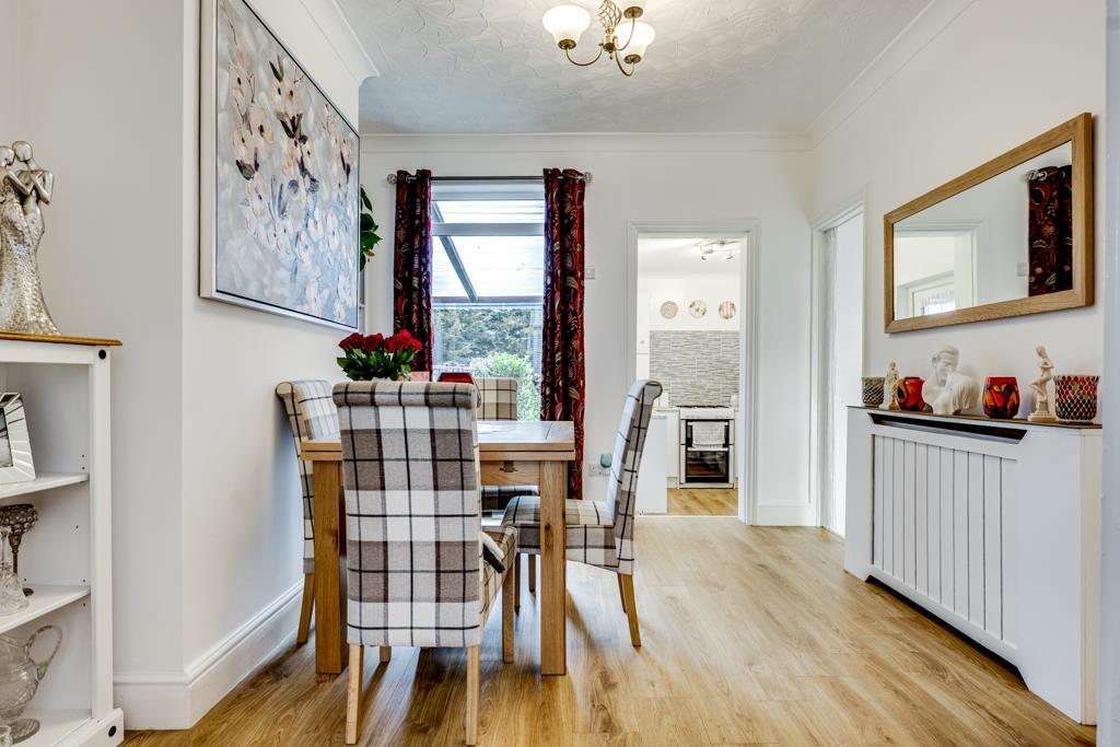 House in Kettering, Leisure Village - More