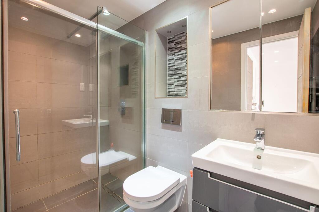 House in London - View 4