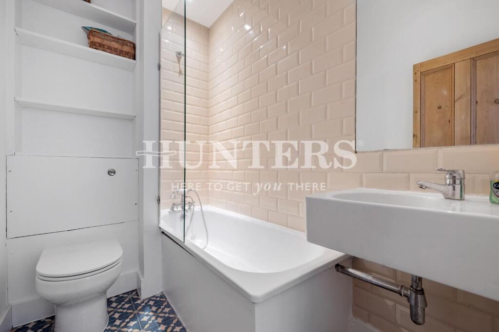 Apartment in London - More