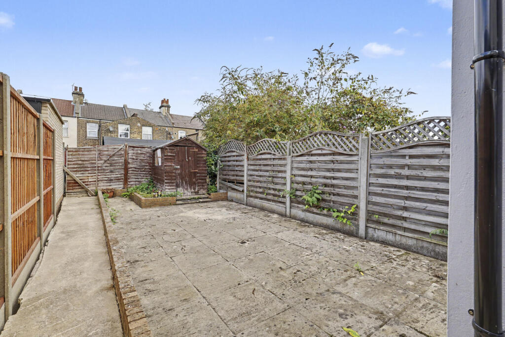 House in London - View 5