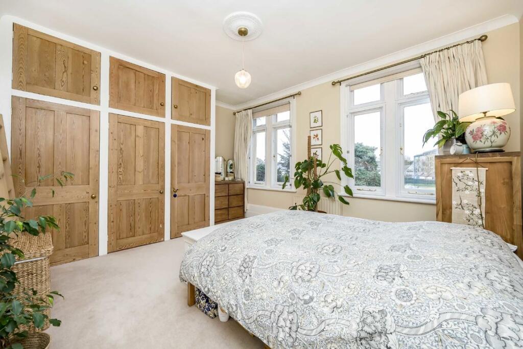 Apartment in London, Hampton Wick - View 4