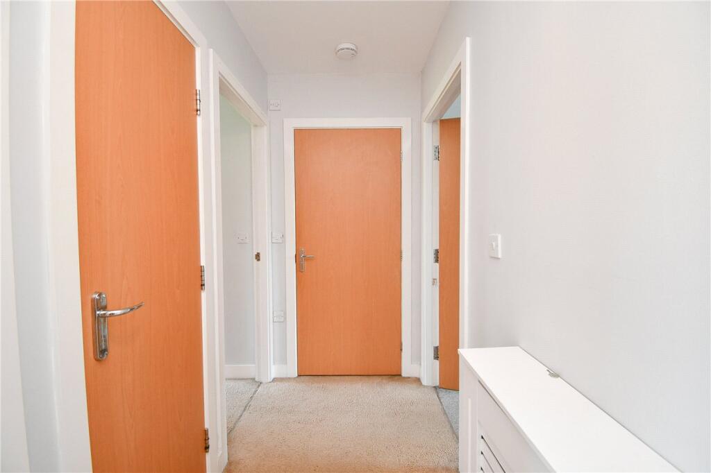 Apartment in Ellesmere Port, Rossmore Estate - View 6