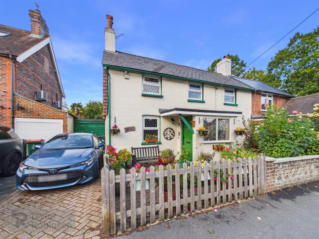 House in Crawley, Ifield