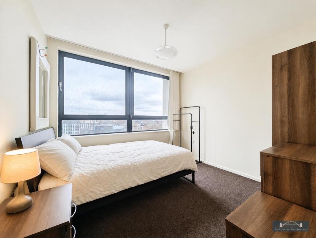 Apartment in Newcastle upon Tyne - View 5