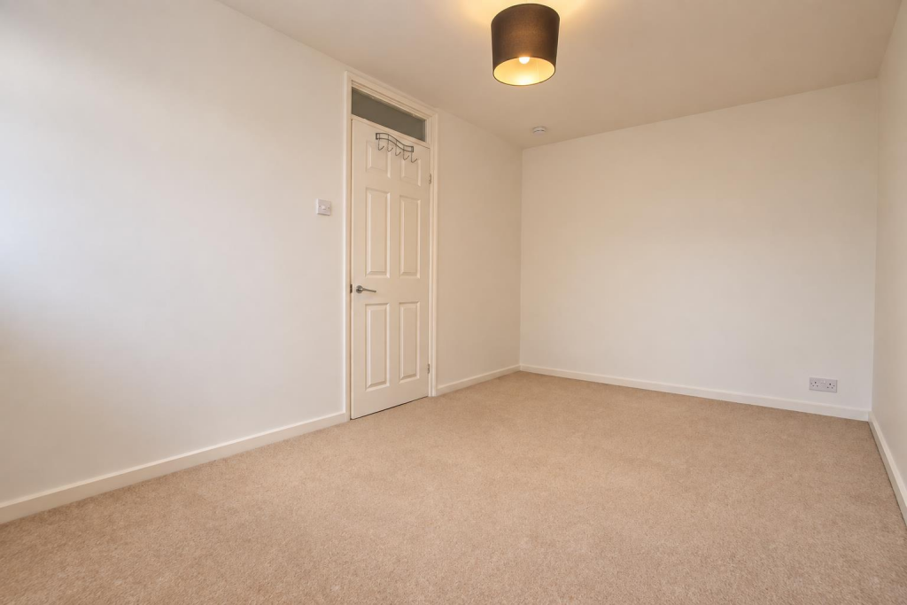 Apartment in Hertsmere, Elstree and Borehamwood - More