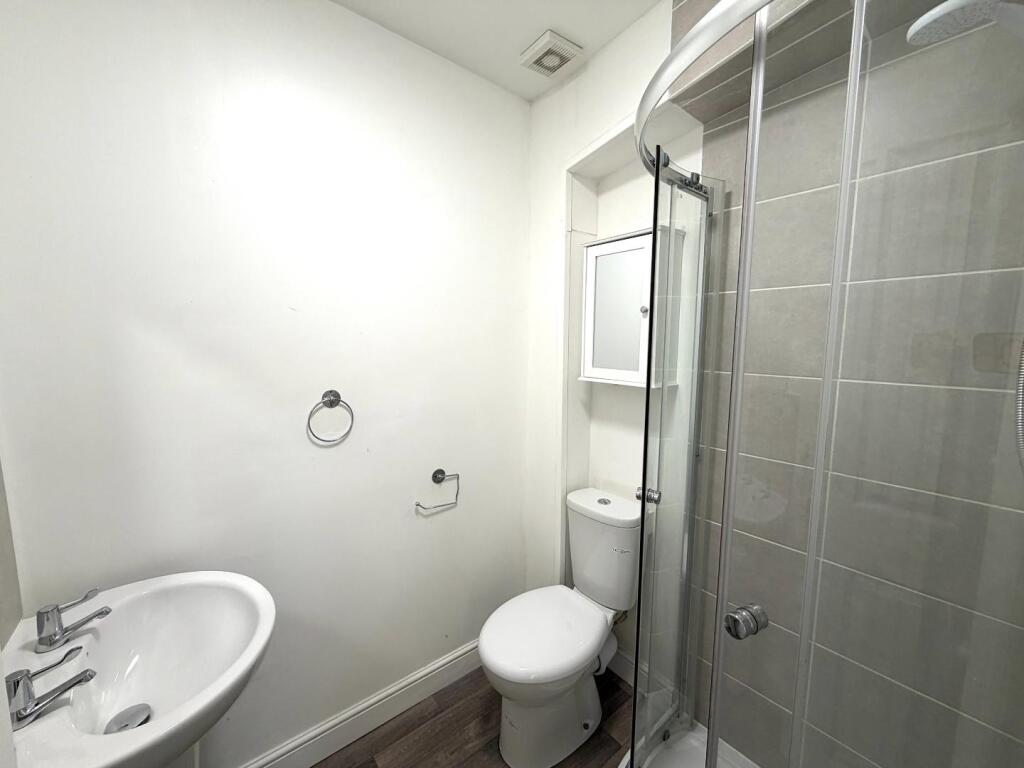 Additional image 6 of High Street, Street