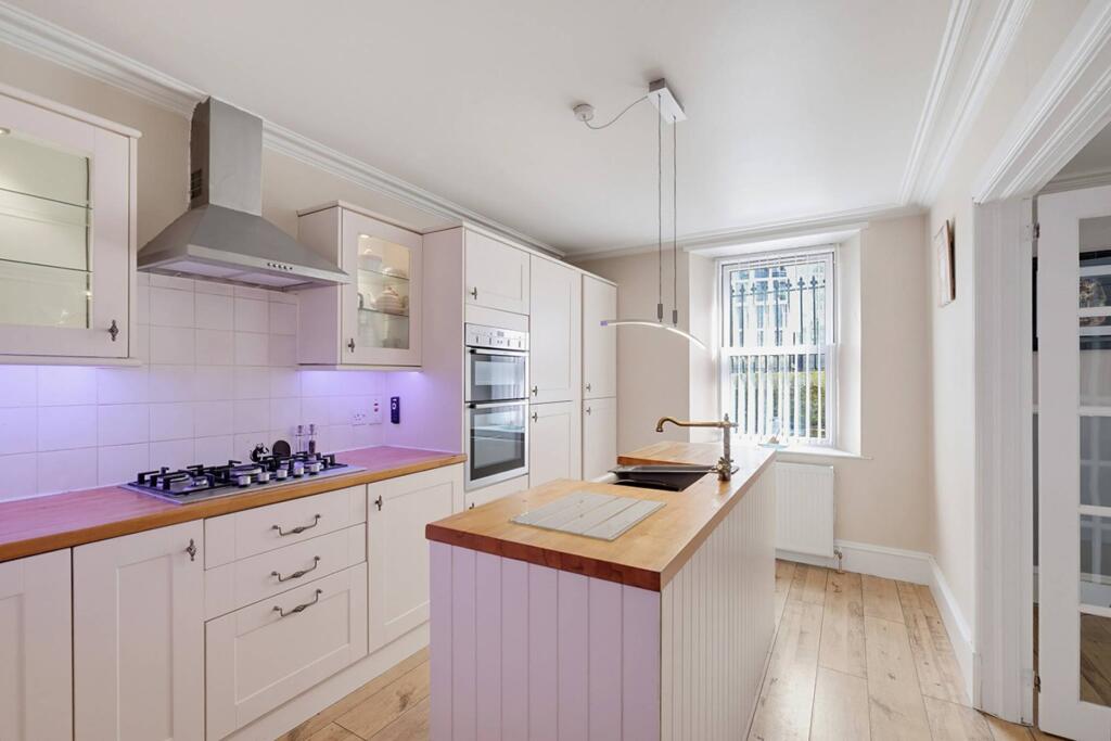 Apartment in Aberdeen - View 5