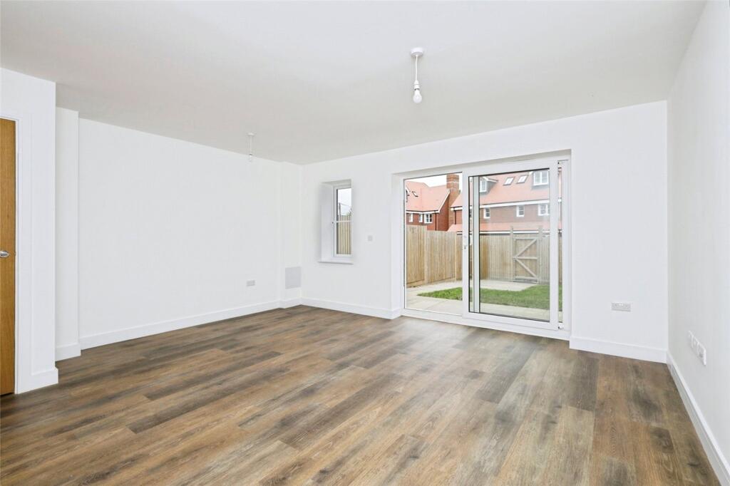 Heathfield Road, Burwash Common, Etchingham, East Sussex, TN19 photo 4