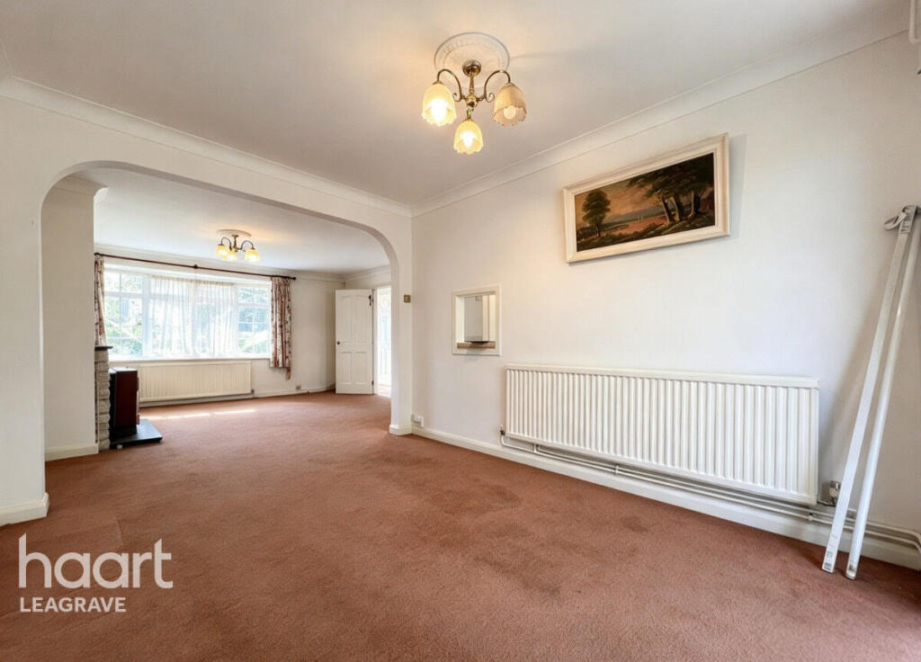 House in Luton - View 4