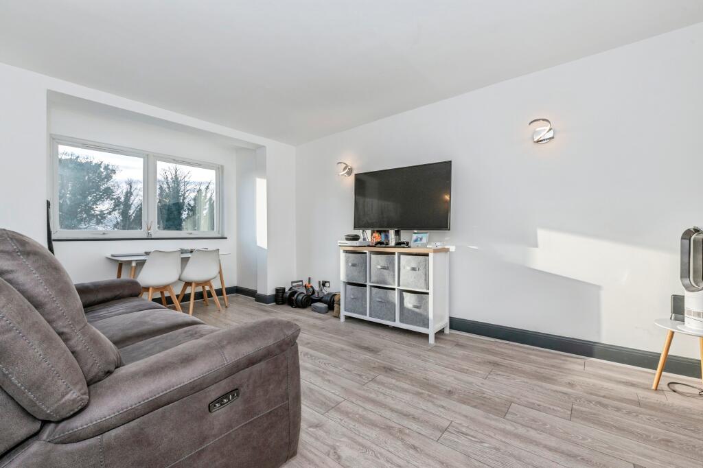 Clifton Road, Gravesend, DA11 - View 5