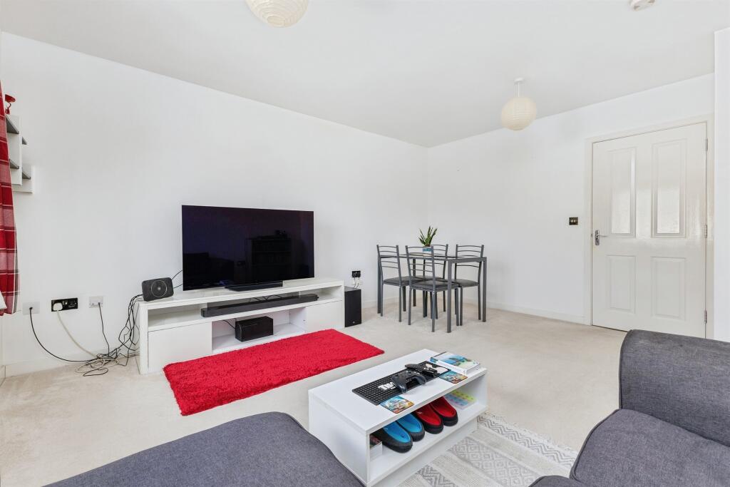 Apartment in Torquay, Torbay - View 5