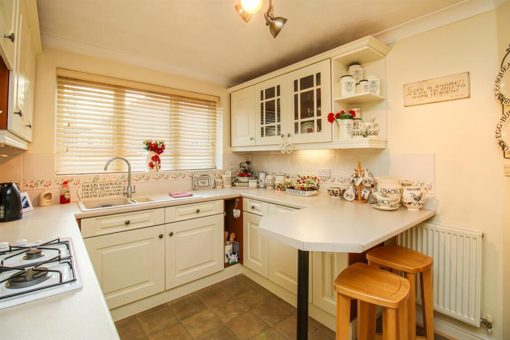 Priory Ridge, Crofton, Wakefield photo 3