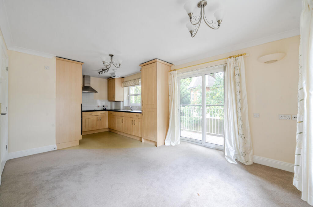 Hill Lane, Southampton, Hampshire, SO15 photo 2