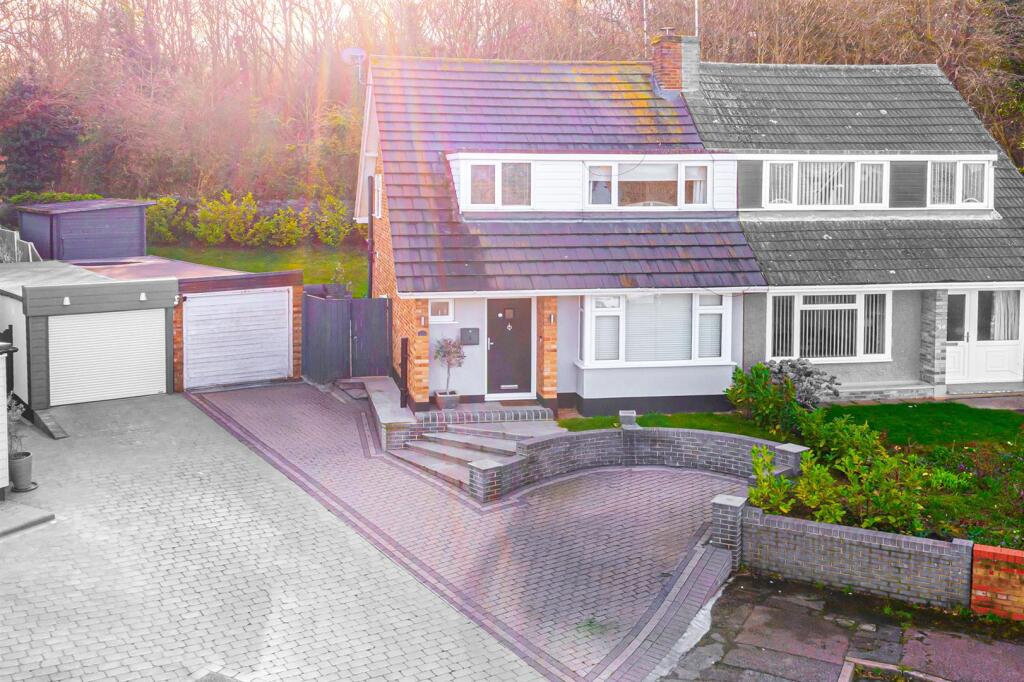 Main image of property: Fairland Close, Rayleigh