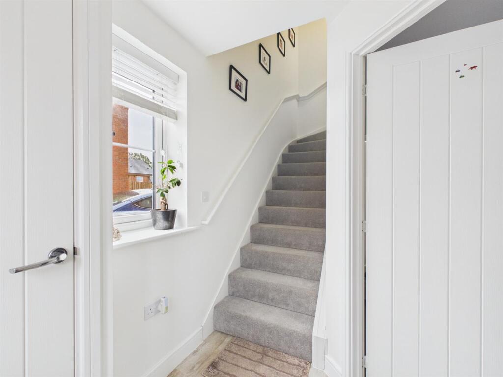 House in Derby, Stenson Fields - View 4