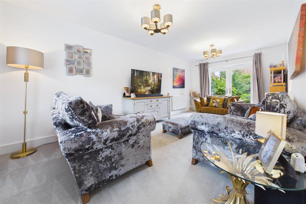 House in Stoke-on-Trent - View 3