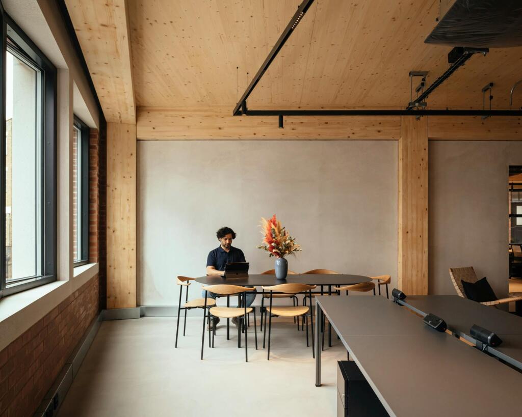 Studios office 12.jpg