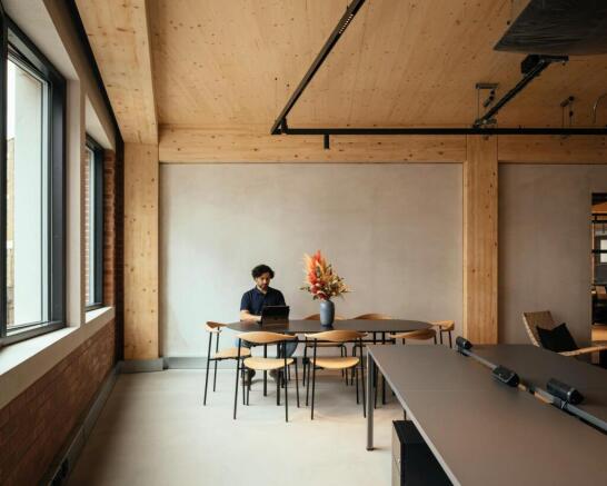 Studios office 12.jpg