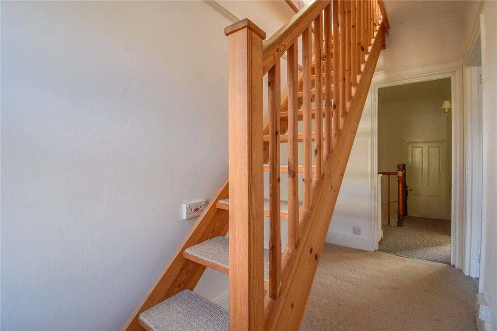 225, Victoria Road photo 4