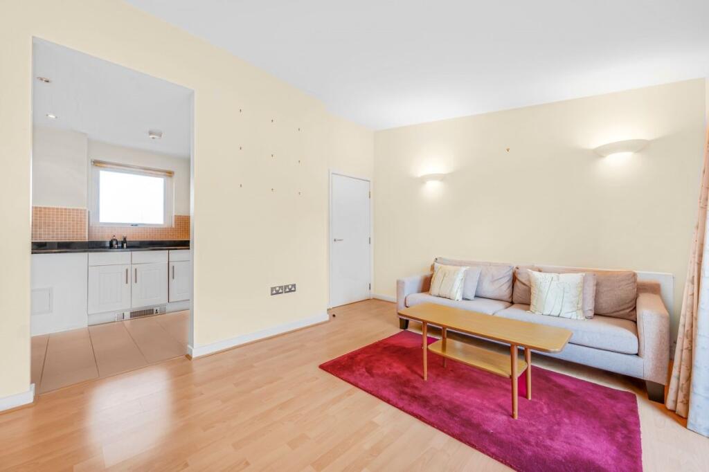 Main image of property: Wellington Square, Islington, London, N1