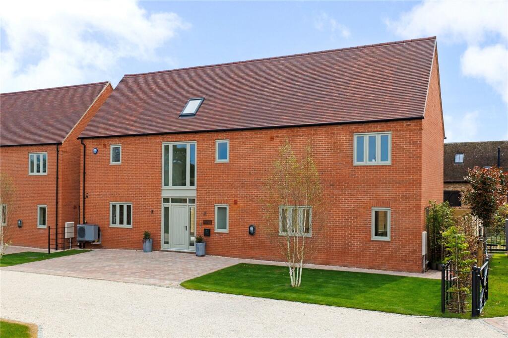 4-bed detached on The Old Yard, Uckington, Cheltenham, Gloucestershire, GL51, £850,000