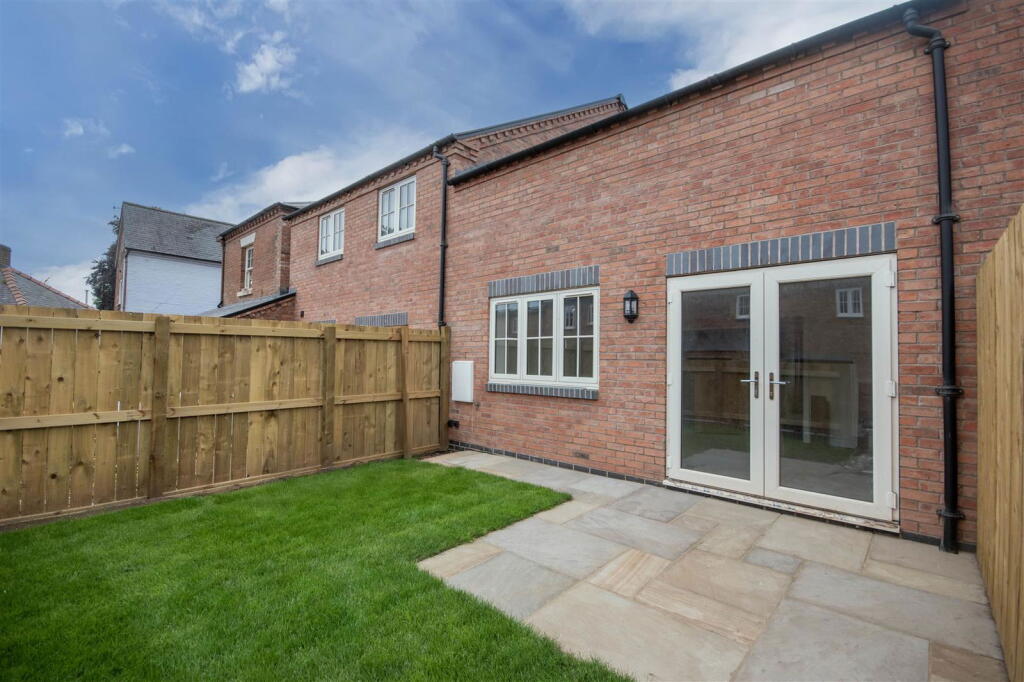 Salop Road, Oswestry, Shropshire, SY11 2RQ photo 2