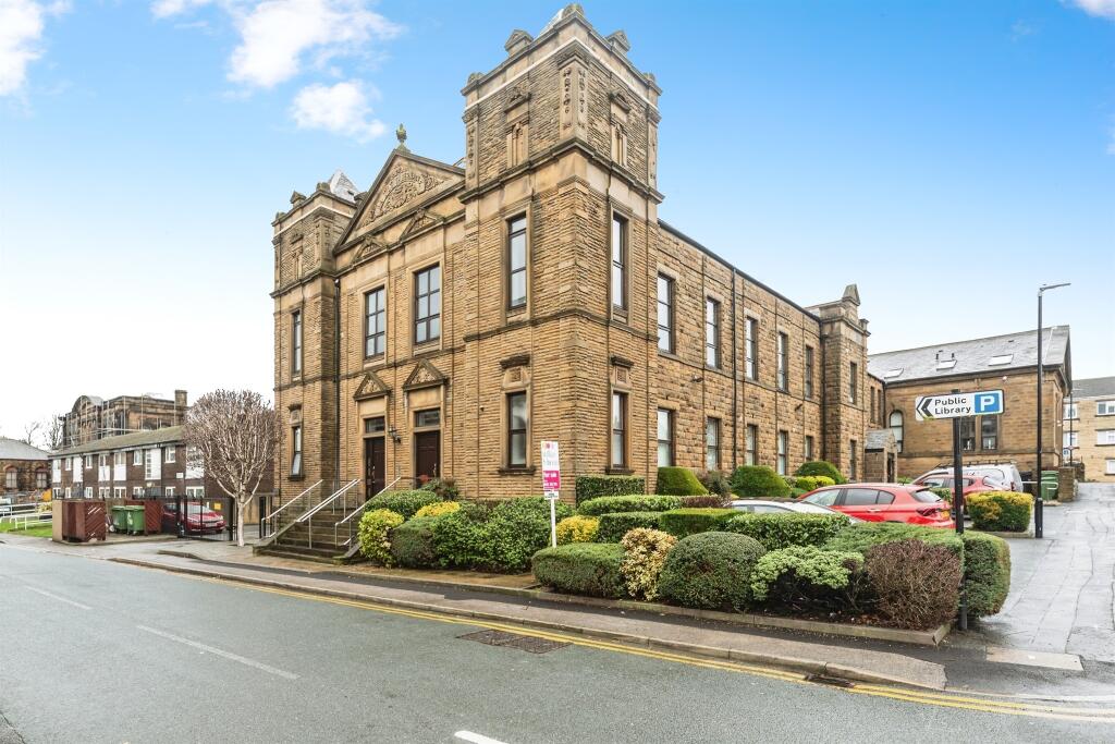 Main image of property: Commercial Street, Morley, Leeds